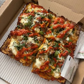 Fieldwork - Detroit Style Pizza - Breweries Near Me - Sacramento, California