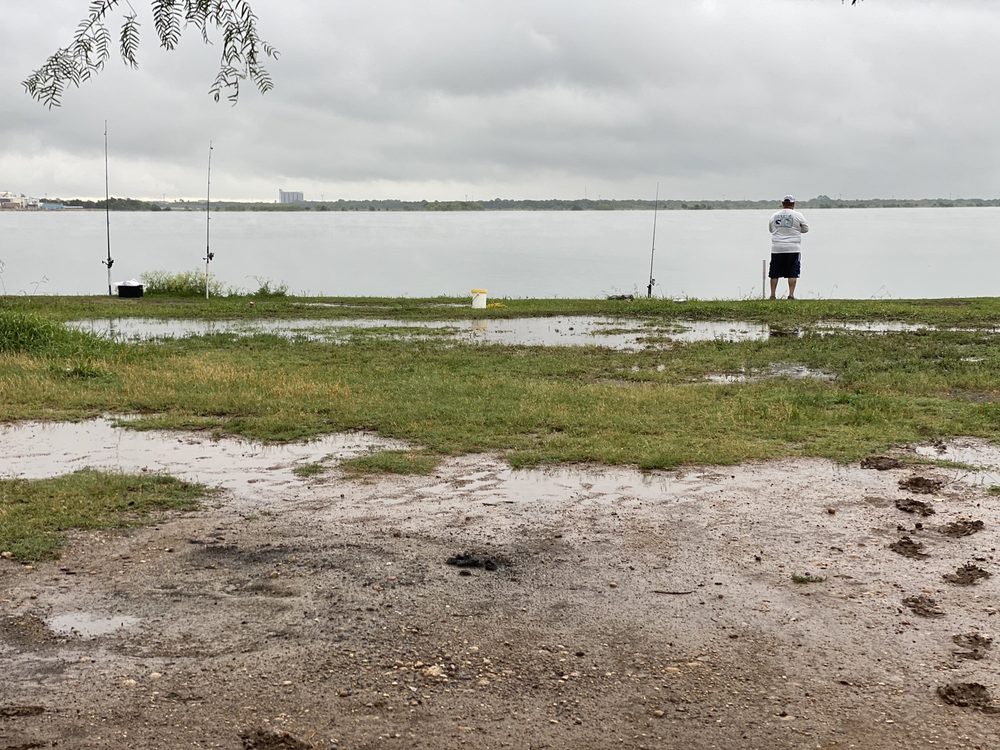 BRAUNIG LAKE PARK Updated May 2024 10 Photos & 27 Reviews 17500