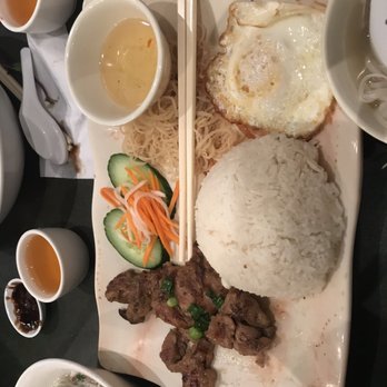 Pho Dau Bo - Grilled chicken with shredded pork and fried egg ($8.25) - Vietnamese Near Me - Toronto, Ontario Pho Dau Bo - Grilled chicken with shredded pork and fried egg ($8.25) - Vietnamese Near Me - Toronto, Ontario