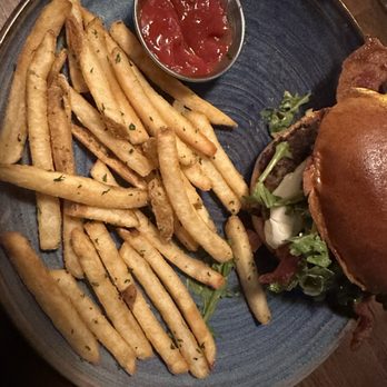 Eureka! - Bars Near Me - Cerritos, California