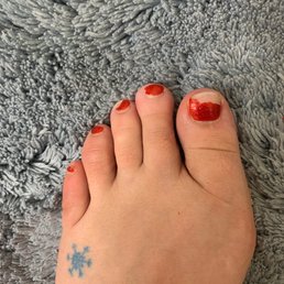 Chipped polish after 5 days Chipped polish after 5 days