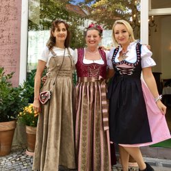 Hofladen Bistro - Die Mädels vom Hofladen Bistro
