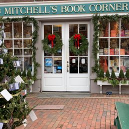 Exterior photo of Mitchell's Book Corner - Nantucket, Massachusetts Exterior photo of Mitchell's Book Corner - Nantucket, Massachusetts