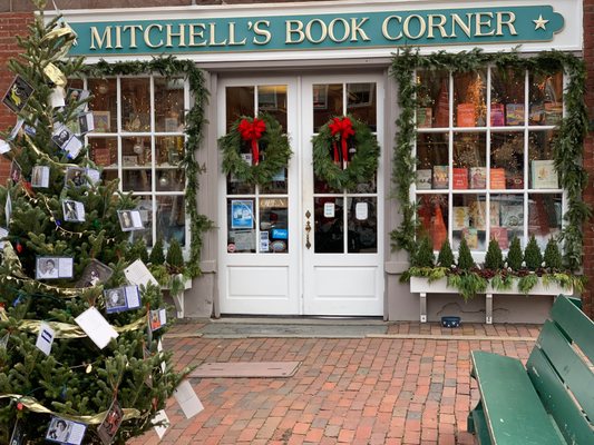 Mitchell's Book Corner by null
