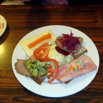 Solvang Restaurant - open face sandwich, 4 different samplers - Scandinavian Near Me - Solvang, California Solvang Restaurant - open face sandwich, 4 different samplers - Scandinavian Near Me - Solvang, California