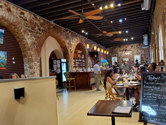 Gladys' Café by null