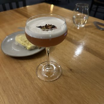 Mures Upper Deck - French Martini - Seafood Near Me - Hobart, TAS