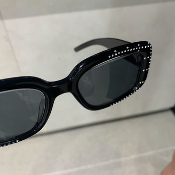 Benchworks Optical - Gaps between the frames and lenses - Eyewear & Opticians Near Me - Mountain View, California Benchworks Optical - Gaps between the frames and lenses - Eyewear & Opticians Near Me - Mountain View, California