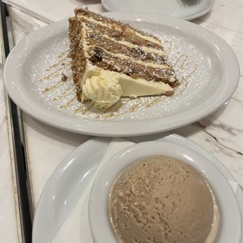 Junior's - Carrot Cake A La mode - Breakfast & Brunch Near Me - Las Vegas, Nevada
