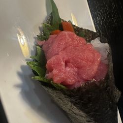 Hikari Sushi - Toro hand roll (delish & fresh)
