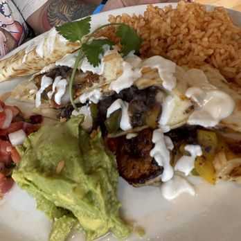 Red Pepper Taqueria - Mexican Near Me - Dunwoody, Georgia