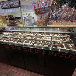 La Petite Grange - Chocolate counter
