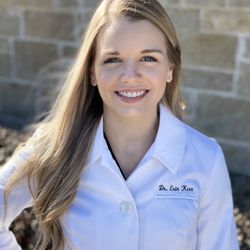 Temple Dental Trails - Dr. Kern enjoys meeting new people and building relationships with her patients, taking into consideration that each patient is unique.