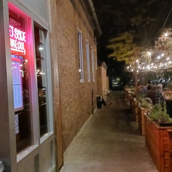 Homeslice - Patio area - Pizza Near Me - Chicago, Illinois Homeslice - Patio area - Pizza Near Me - Chicago, Illinois