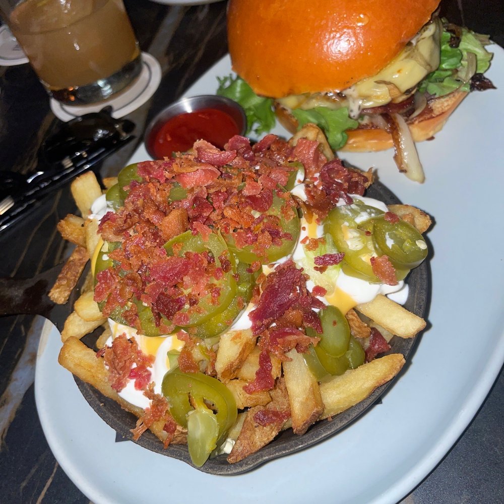 Le Chick - Burger of the month- heinZ 1869 burger with Jalapeno Cheese Fries - Cocktail Bars Near Me - Miami, Florida Le Chick - Burger of the month- heinZ 1869 burger with Jalapeno Cheese Fries - Cocktail Bars Near Me - Miami, Florida