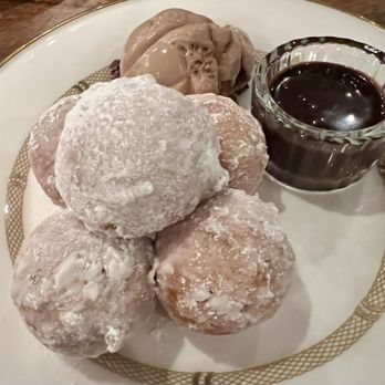 Freeland's Restaurant - Ricotta donuts - New American Near Me - Carmel, Indiana