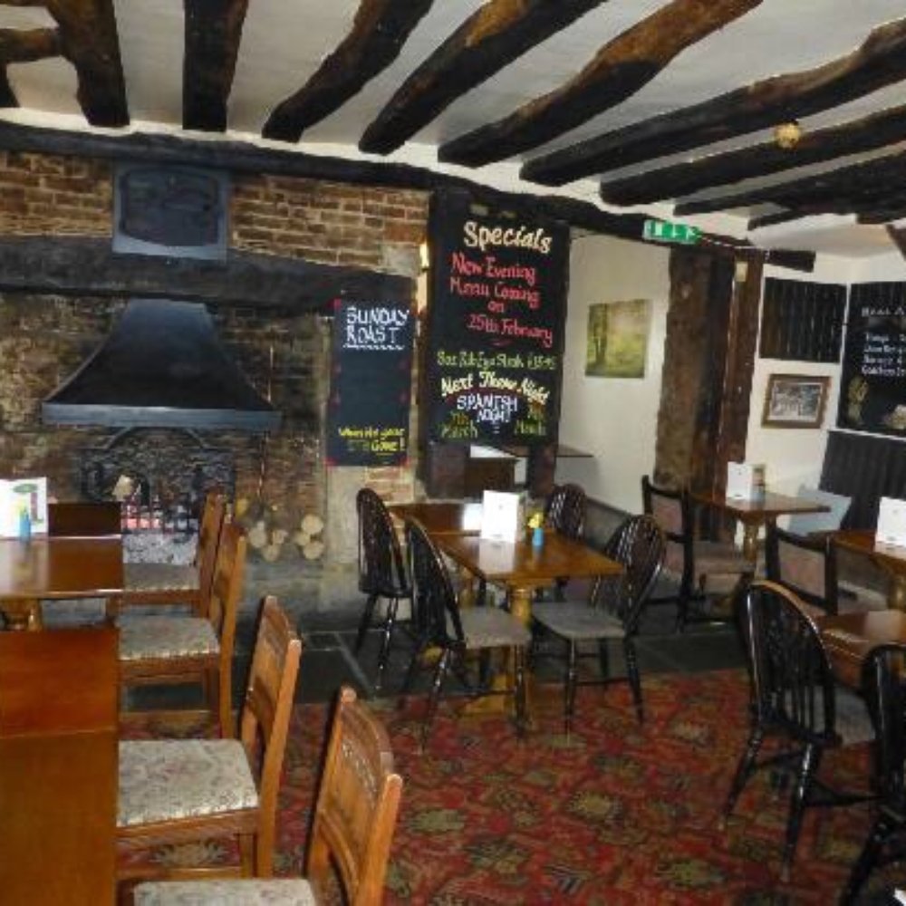 Old Plantation Inn - Log fire - Pubs Near Me - Maidstone, KEN