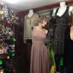Plaza San Marcos - Boutique store front in Plaza San Marcos