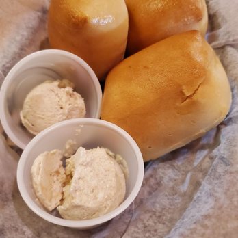 Texas Roadhouse - Dinner rolls - Steakhouses Near Me - Avon, Indiana