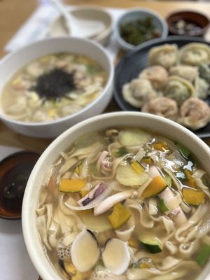 Sisters Dumpling by null