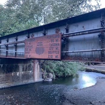 Multnomah Falls - Railroad Bridge - Hiking Near Me - Bridal Veil, Oregon Multnomah Falls - Railroad Bridge - Hiking Near Me - Bridal Veil, Oregon