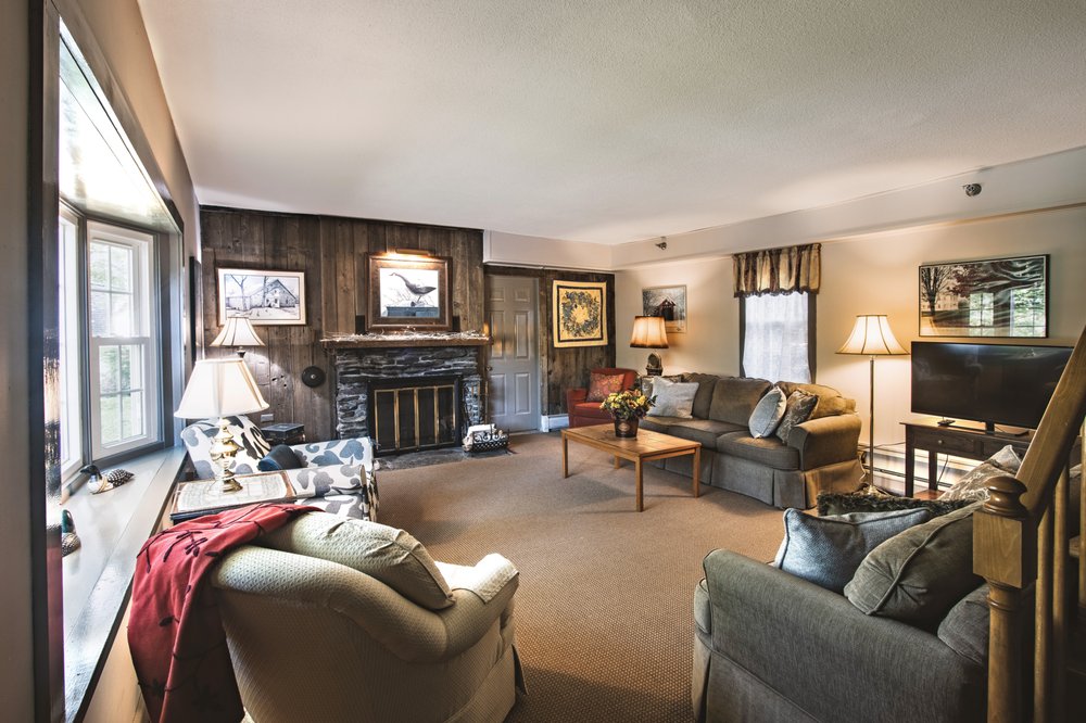 DEERFIELD VALLEY INN Updated May 2024 81 Photos & 18 Reviews 120