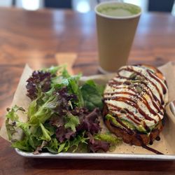 Le Paris Artisan & Gourmet Cafe - Avocado toast with smoked salmon.