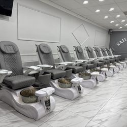 Nail World