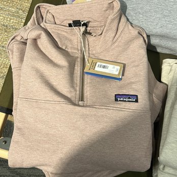 REI - Outdoor Gear Near Me - McLean, Virginia