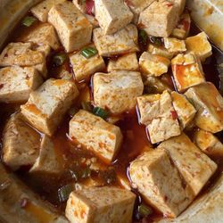 Hong Kong Gardens Restaurant - Mo Po Tofu- large portion, flavorful and wonderful spices!