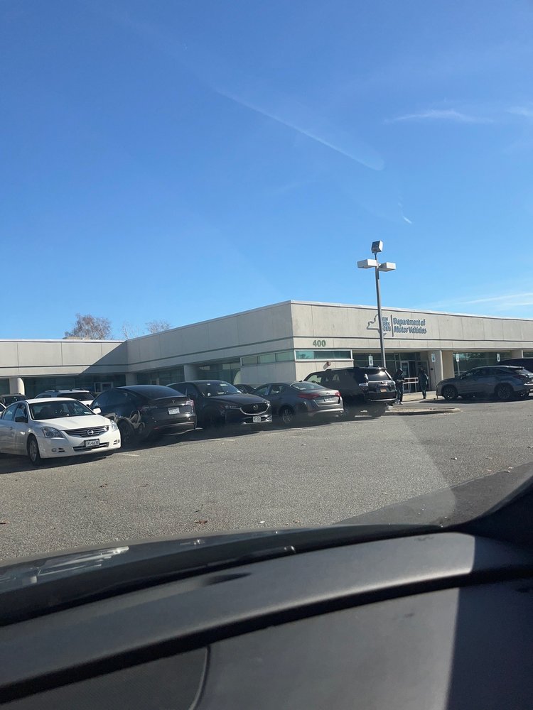 DMV OAK STREET LICENSING CENTER - 400 Oak St, Garden City, New York