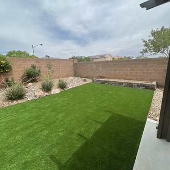 US Turf - Turf, retaining wall. - Artificial Turf Near Me - Las Vegas, Nevada US Turf - Turf, retaining wall. - Artificial Turf Near Me - Las Vegas, Nevada