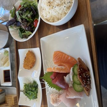 moment sushi - Japanese Near Me - San Diego, California moment sushi - Japanese Near Me - San Diego, California