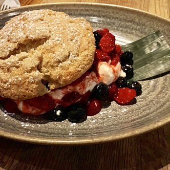 Frontera Grill - Biscocho de fresas - Mexican Near Me - Chicago, Illinois Frontera Grill - Biscocho de fresas - Mexican Near Me - Chicago, Illinois