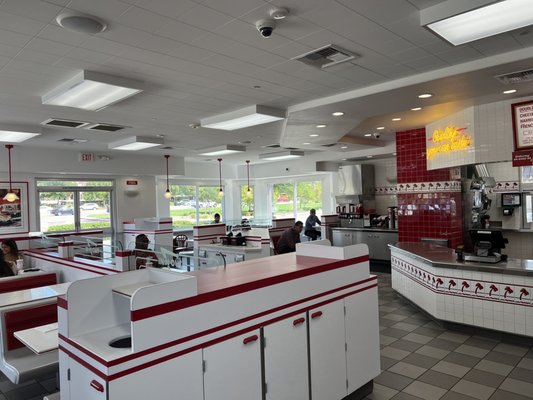 In-N-Out Burger by null