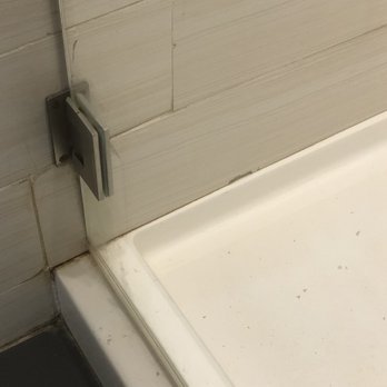 Aloft by Marriott Corpus Christi - Grungy shower - Hotels Near Me - Corpus Christi, Texas