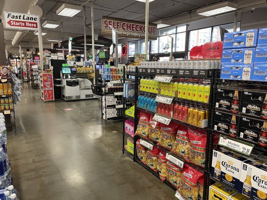 HILLTOP RED APPLE Market by null