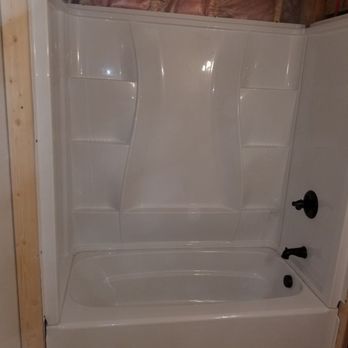 Okel's Plumbing Pros - New tub and surround - Plumbing Near Me - Eagle, Idaho Okel's Plumbing Pros - New tub and surround - Plumbing Near Me - Eagle, Idaho