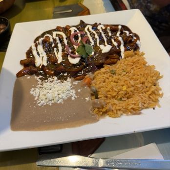 Gustavo's Mexican Restaurant & Bar - Chicken mole - Mexican Near Me - Cortez, Colorado Gustavo's Mexican Restaurant & Bar - Chicken mole - Mexican Near Me - Cortez, Colorado