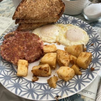 Peach's - Your favorite - Breakfast & Brunch Near Me - North Conway, New Hampshire