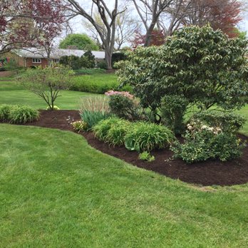 Boss D Landscape - Mulch Installation. - Landscaping Near Me - Erie, Pennsylvania Boss D Landscape - Mulch Installation. - Landscaping Near Me - Erie, Pennsylvania