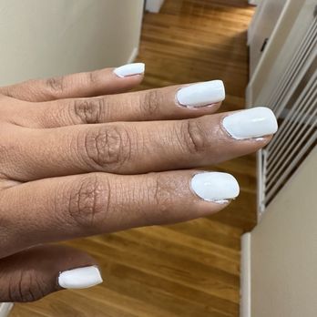 Luv Nails - Nail polish on my skin around my nails. Looks sloppy. - Nail Salons Near Me - Mundelein, Illinois