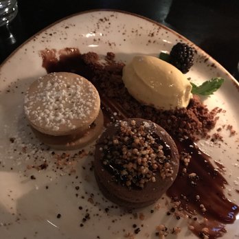 Tanta - Short bread cookies and lucuma ice cream - Peruvian Near Me - Chicago, Illinois