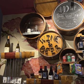 Pinot's Palette - Paint & Sip Near Me - Livermore, California Pinot's Palette - Paint & Sip Near Me - Livermore, California