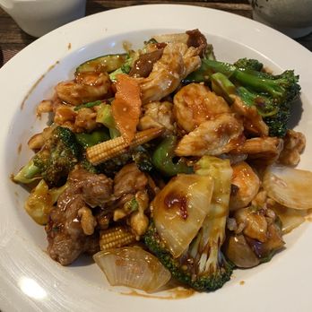 Zhu's Kitchen - Triple Delight in Garlic Sauce - Thai Near Me - Schenectady, New York