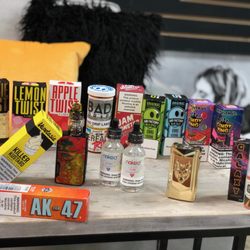 VAPEAPE ATL - hundreds of juices to pic from!!!!