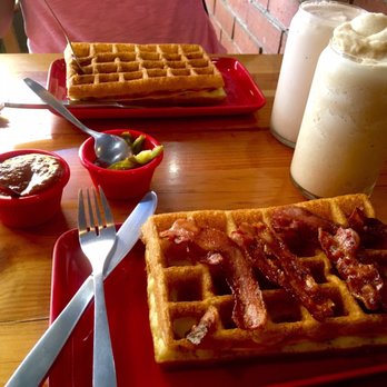 Waffles & More - Ham, cheese and bacon waffle. Nutella milkshake and frozen horchata de café. - Cafeteria Near Me - Ciudad de México, DIF Waffles & More - Ham, cheese and bacon waffle. Nutella milkshake and frozen horchata de café. - Cafeteria Near Me - Ciudad de México, DIF