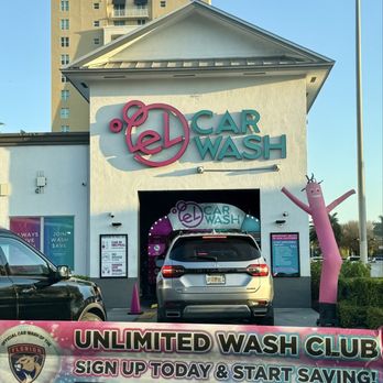 El Carwash - Getting in - Car Wash Near Me - Miami, Florida El Carwash - Getting in - Car Wash Near Me - Miami, Florida
