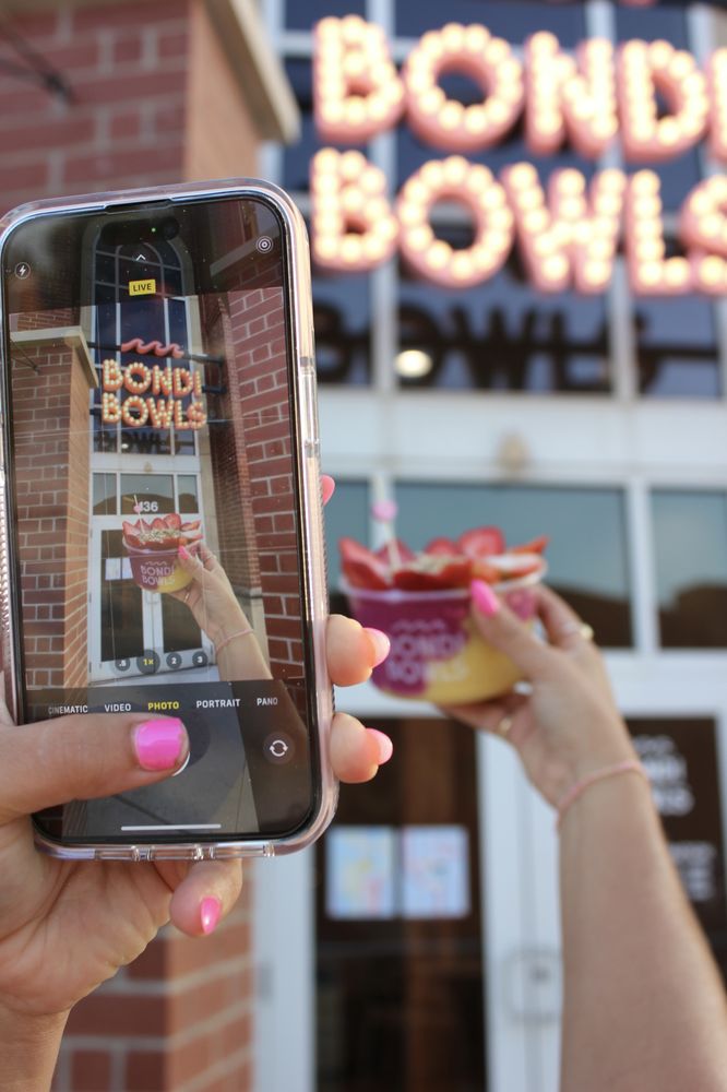 BONDI BOWLS Updated September 2024 26 Photos 6810 Snider Plz, Dallas, Texas Acai Bowls
