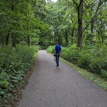 Les Arends Forest Preserve - Paved trails - Parks Near Me - Moosehart, Illinois
